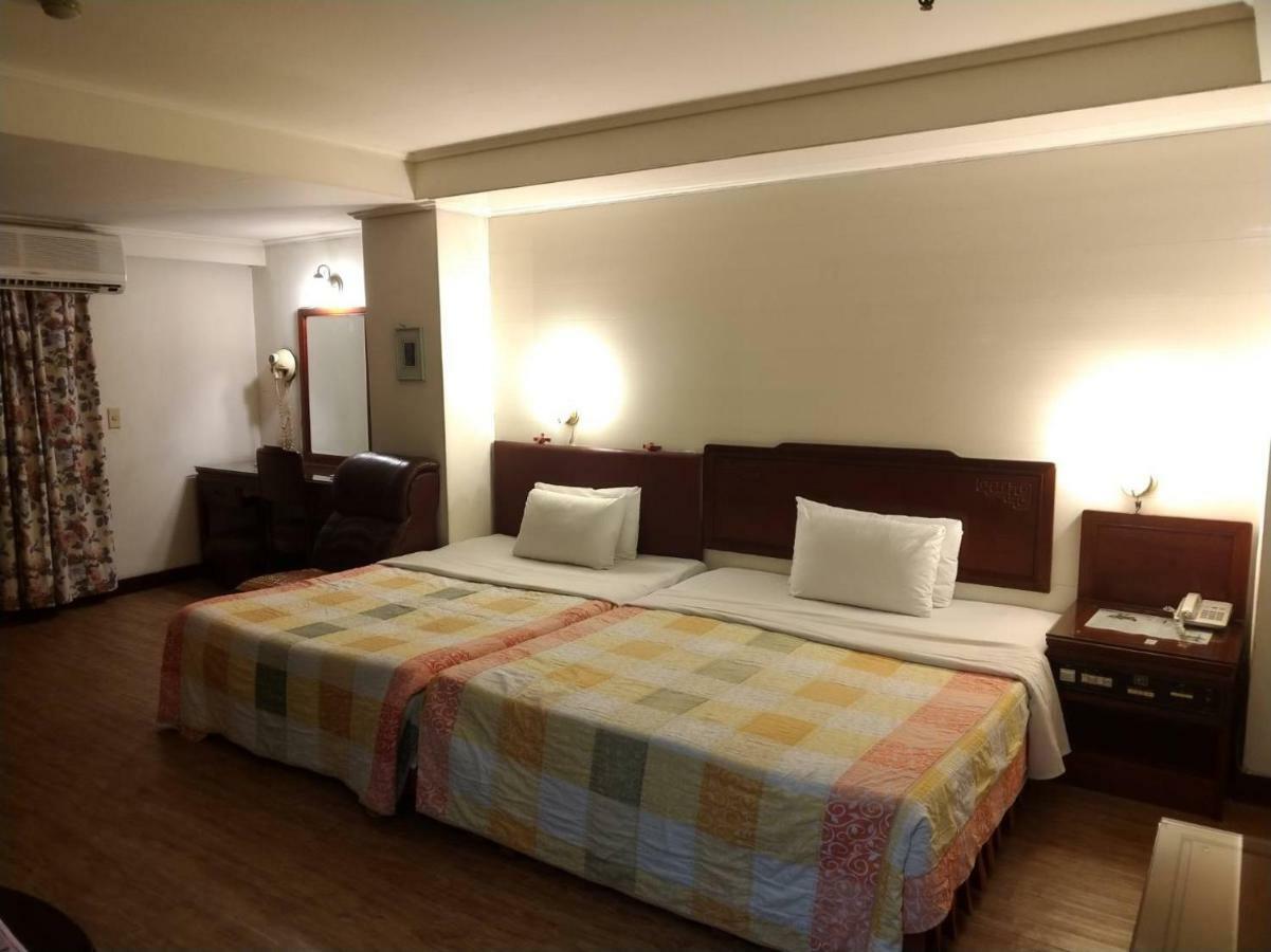Galaxy Hotel Taichung Luaran gambar